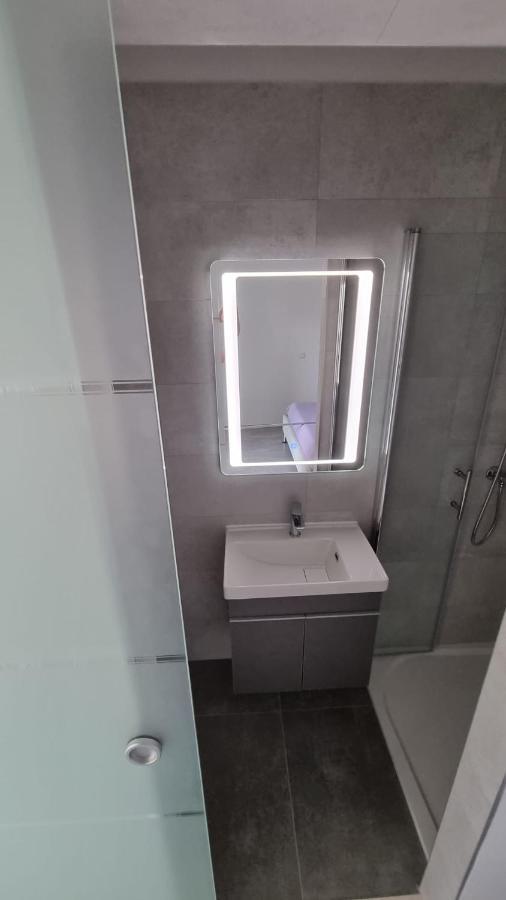 Room Airport Split Kaštela Kültér fotó